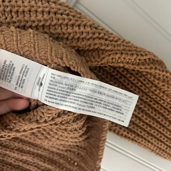 Hollister Chunky Knit Soft Cardigan Camel Medium Brown V-Neck Sweater - Picture 5 of 7